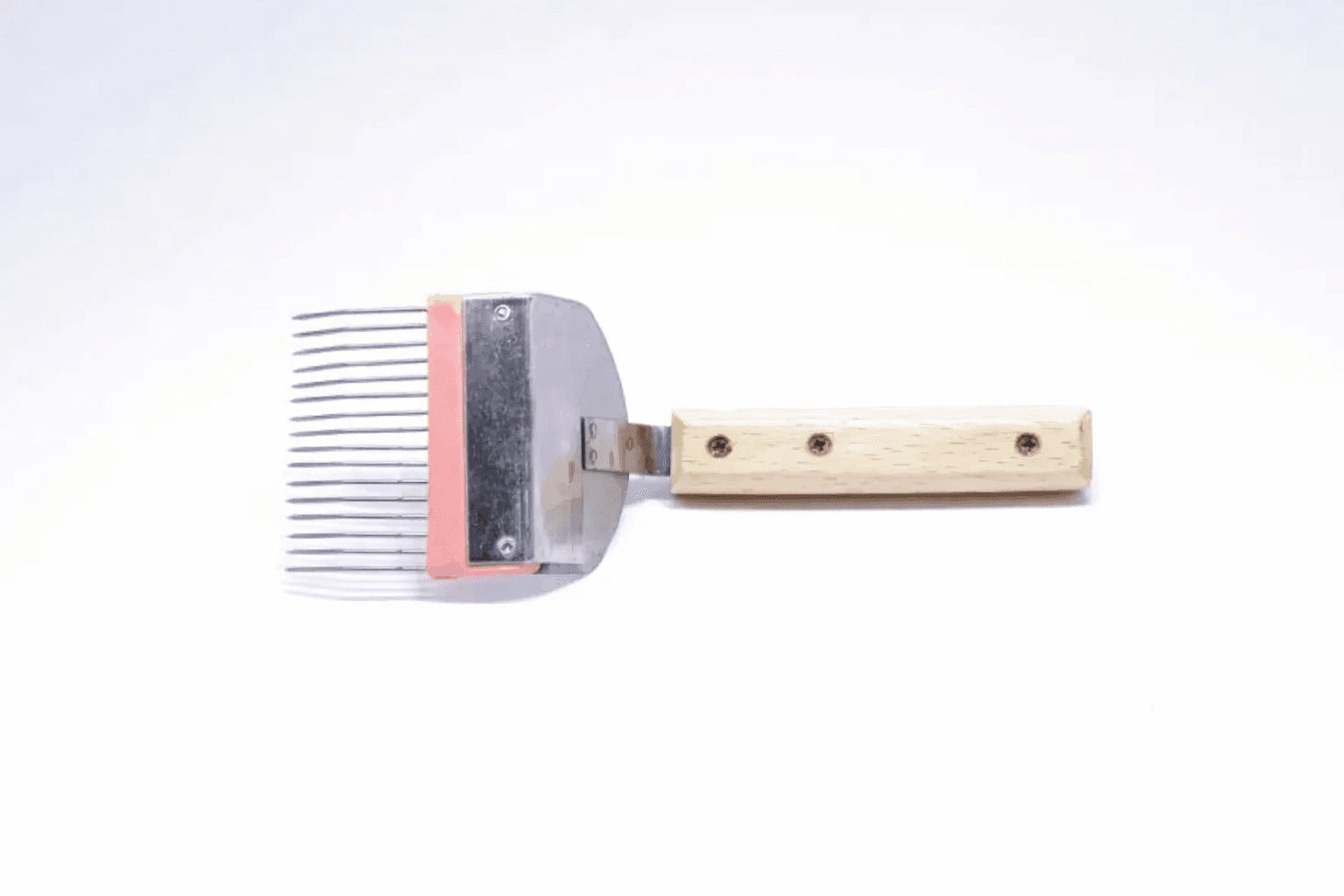Вилка нержавіюча з гнутою голкою та дерев'яною ручкою 